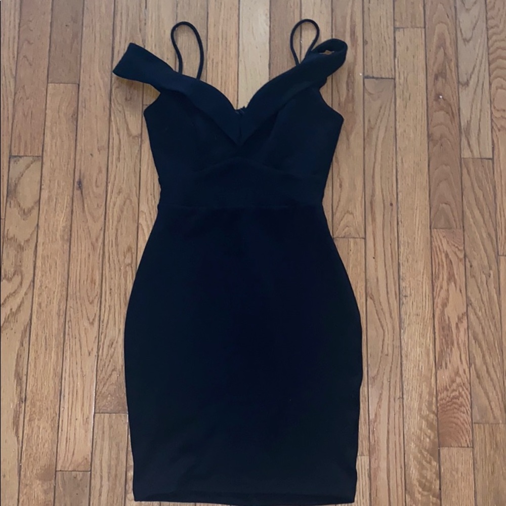 BLACK MIDI DRESS